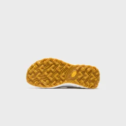 001A