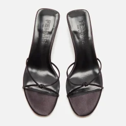 Maeve Slipper