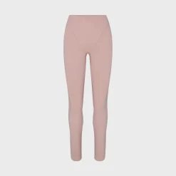 Matte High-Waisted V-Line Leggings