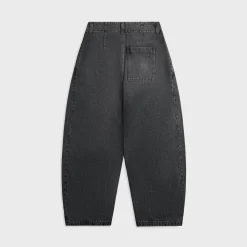 Pleated Jeans