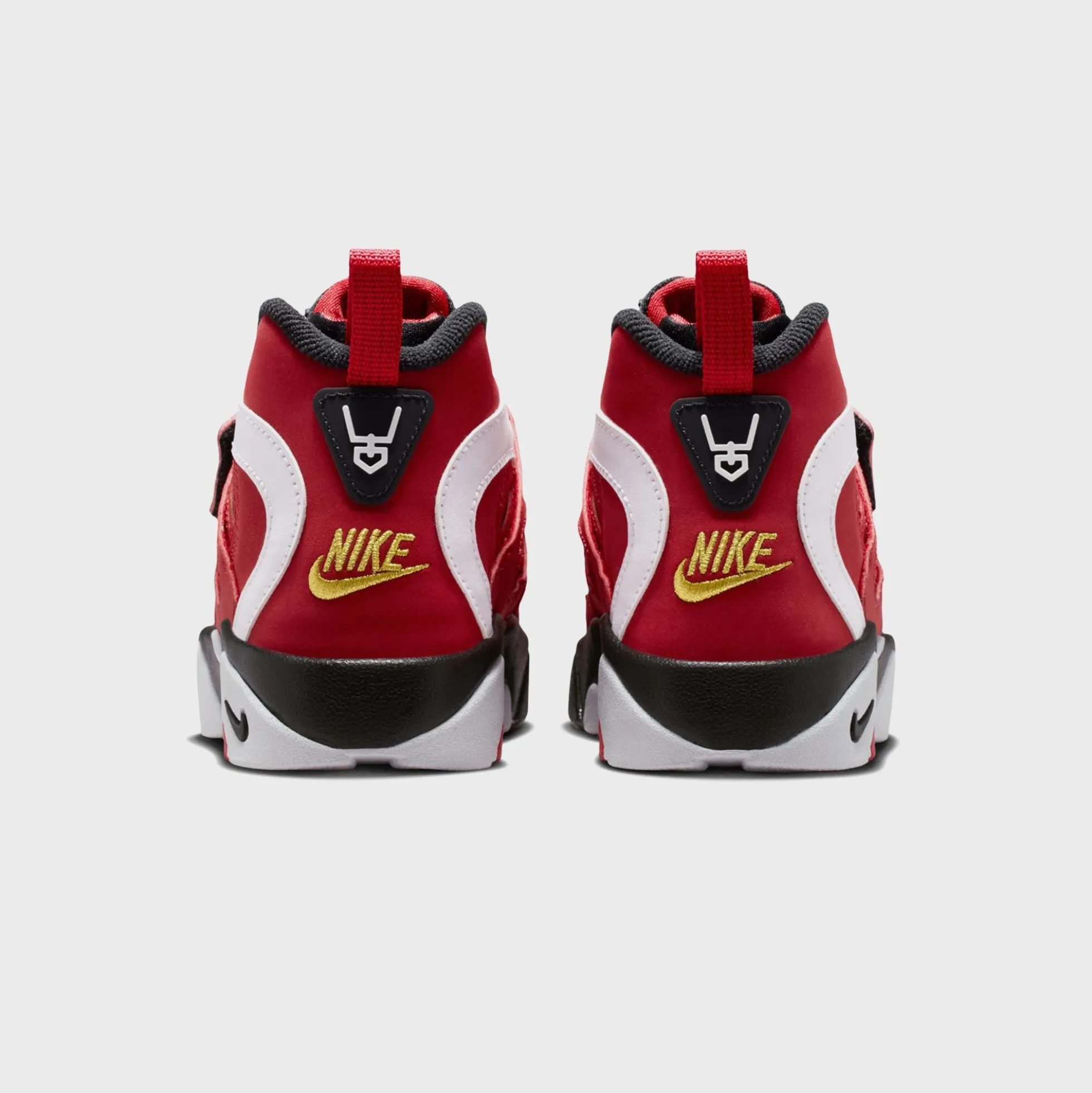 PS Air Diamond Turf II