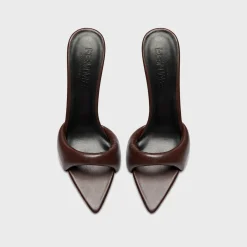 Saint Slipper