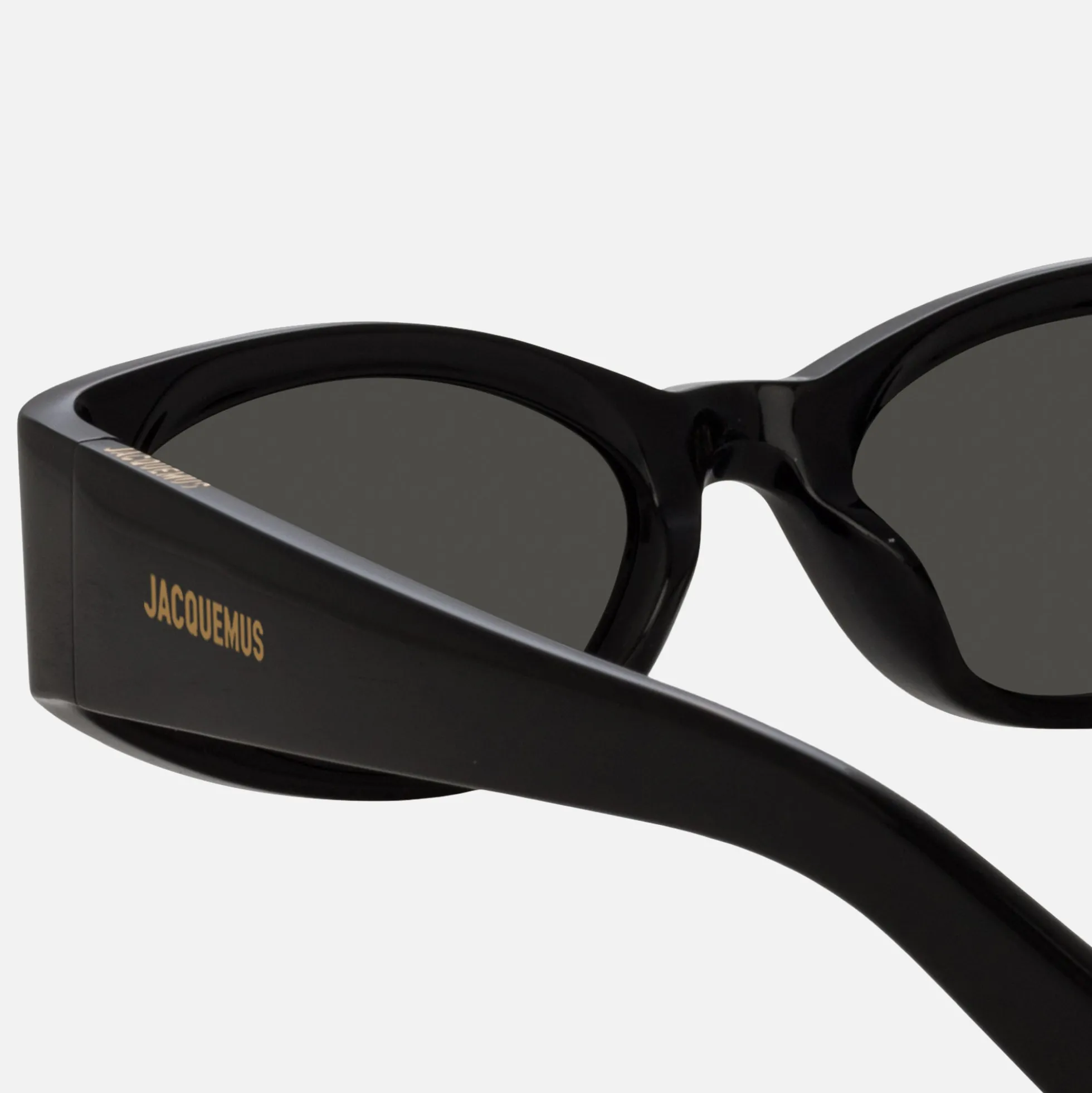 The Ovalo Frames Sunglasses