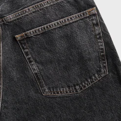 Wide Twist Jean