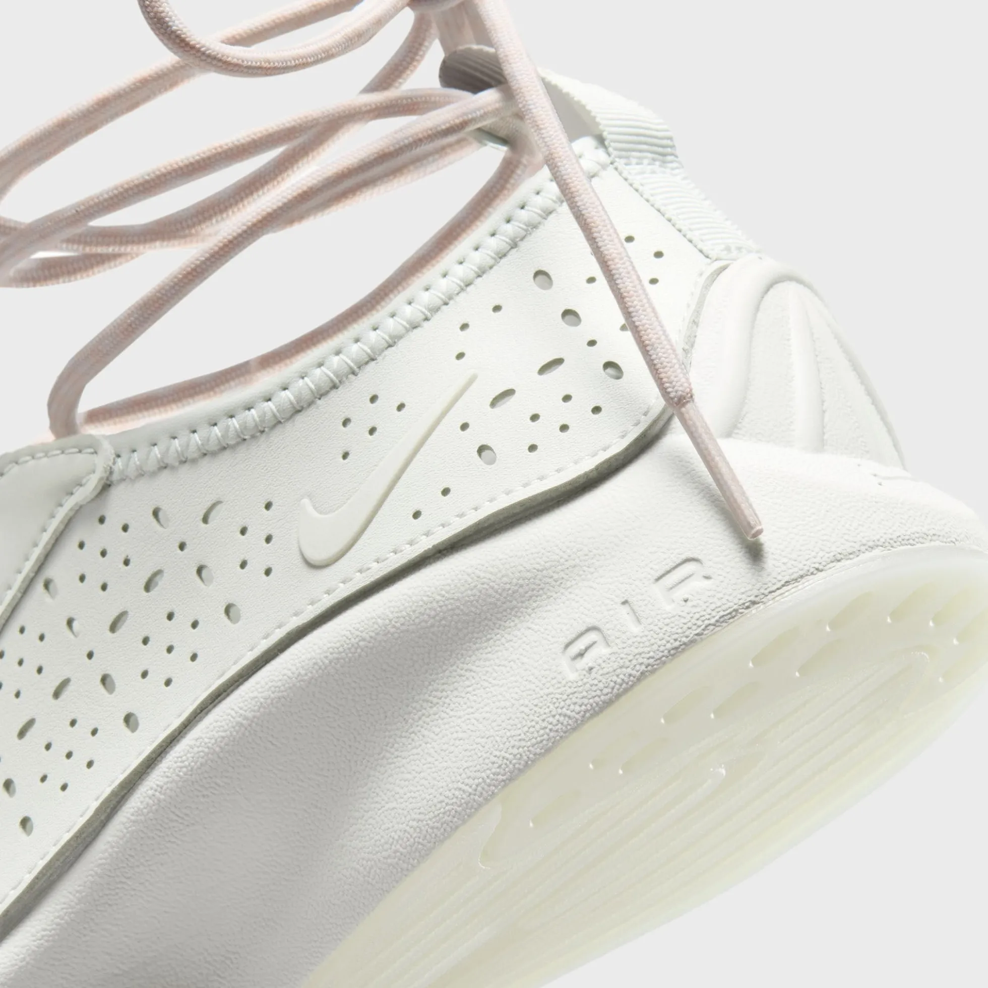 WMNS Air Superfly