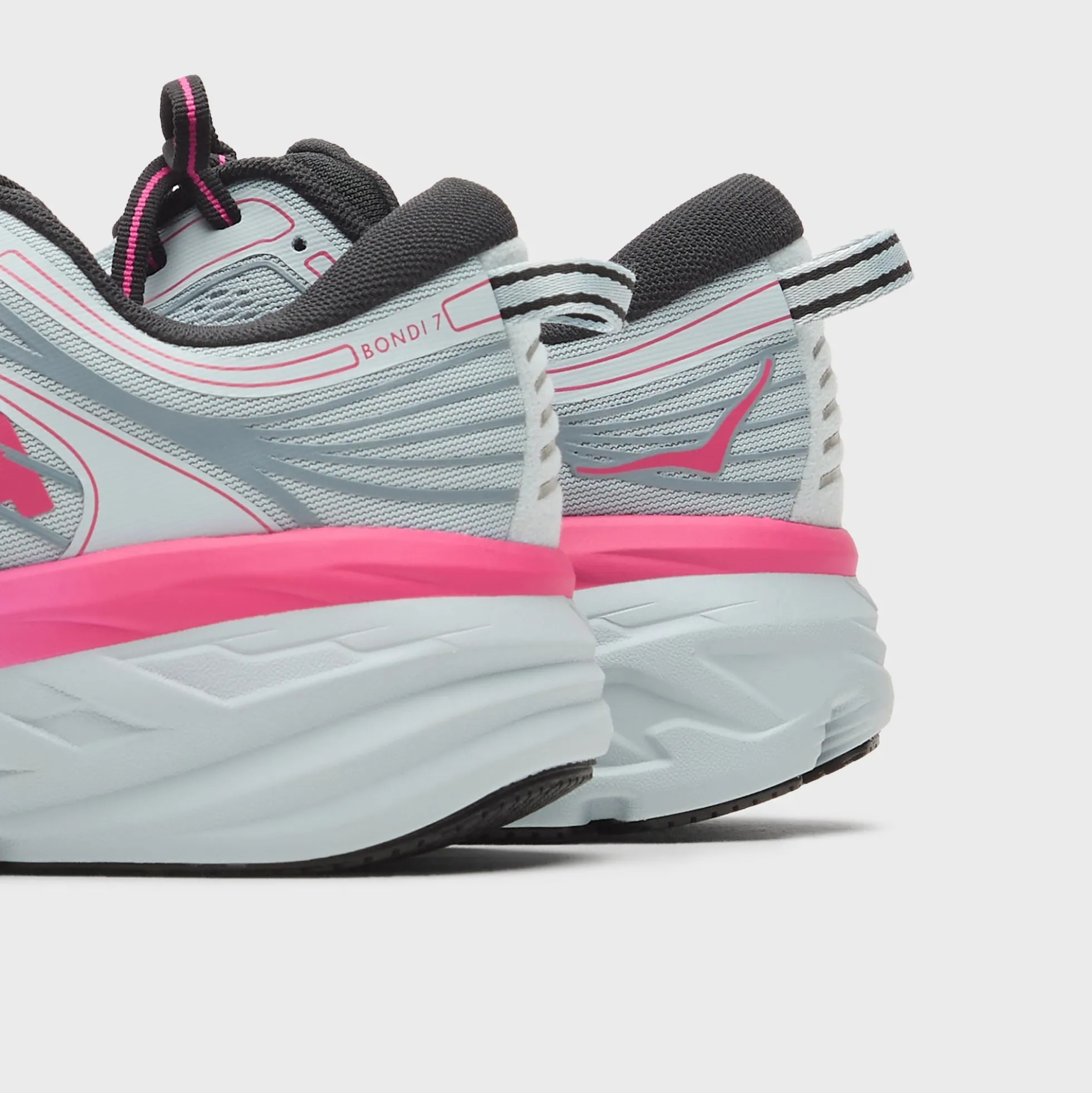 WMNS Bondi 7