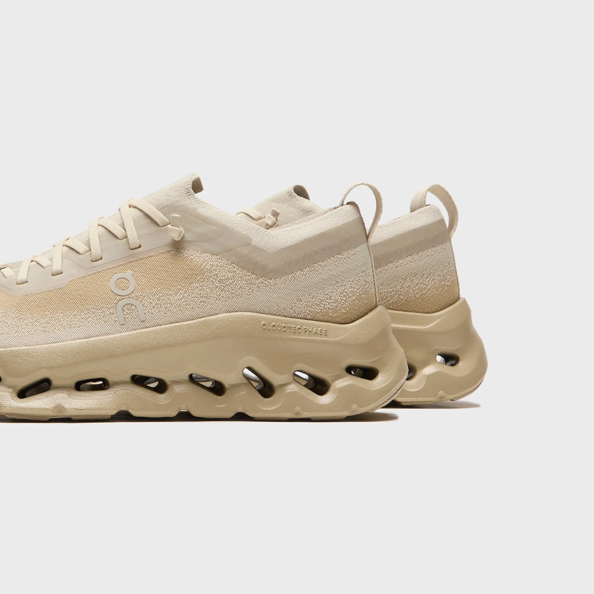 WMNS Cloudtilt Moon