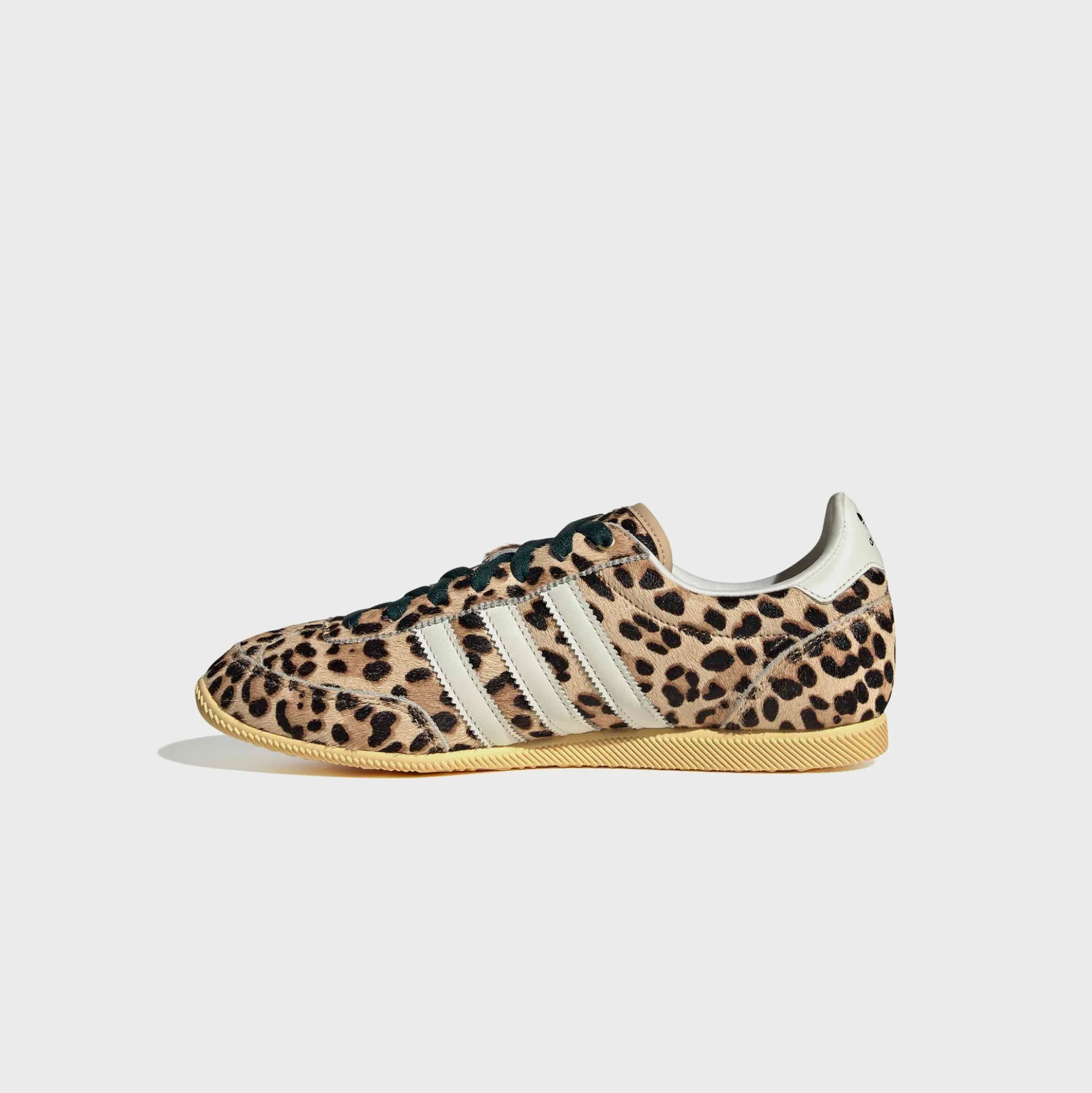WMNS Japan