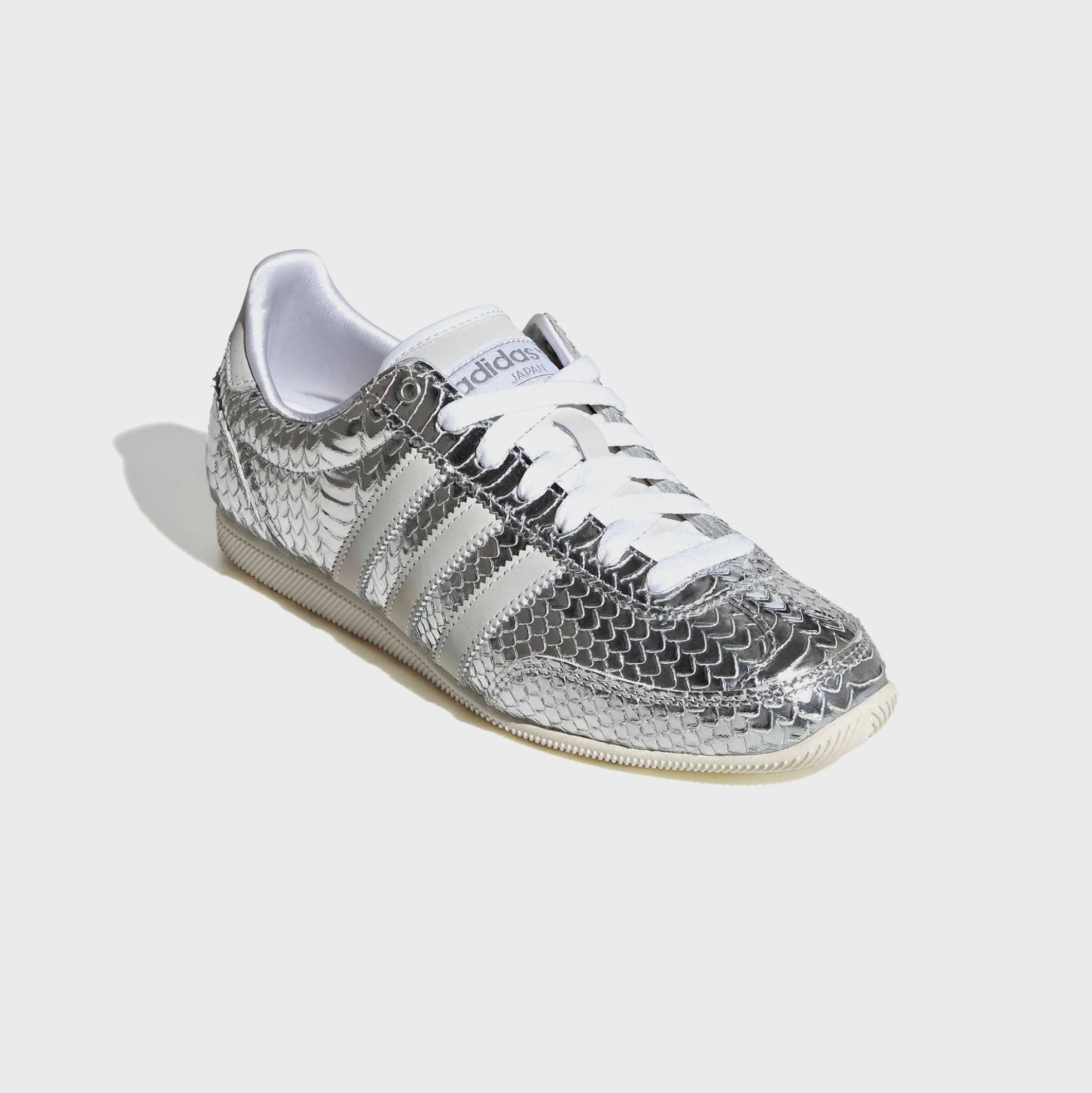 WMNS Japan