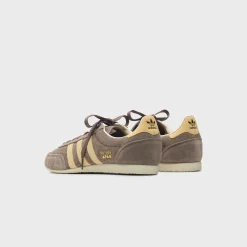 WMNS Japan