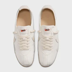 WMNS Moon Shoe OG