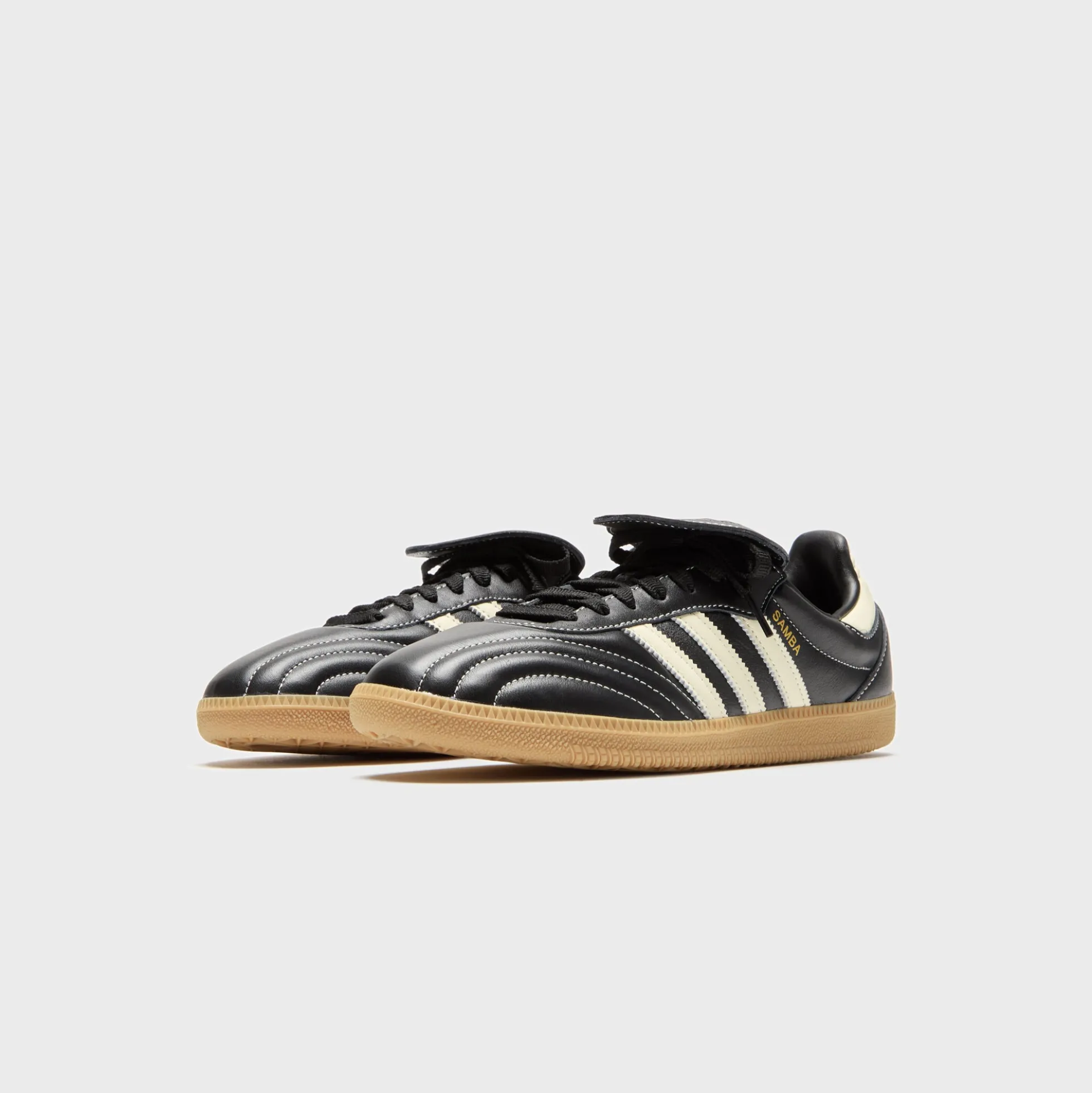 WMNS Samba Long Tongue